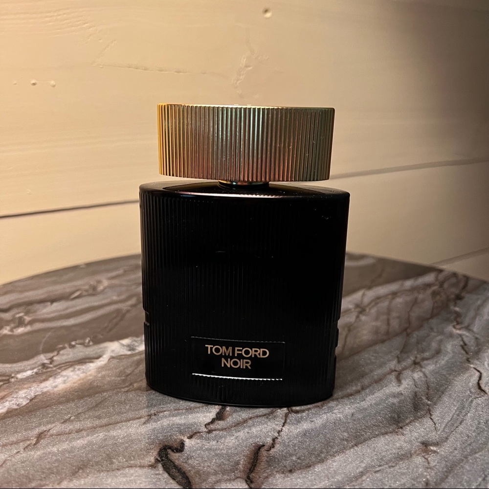 CLOSET CLOSING 10/31/22 Tom Ford Nior por Femme💗